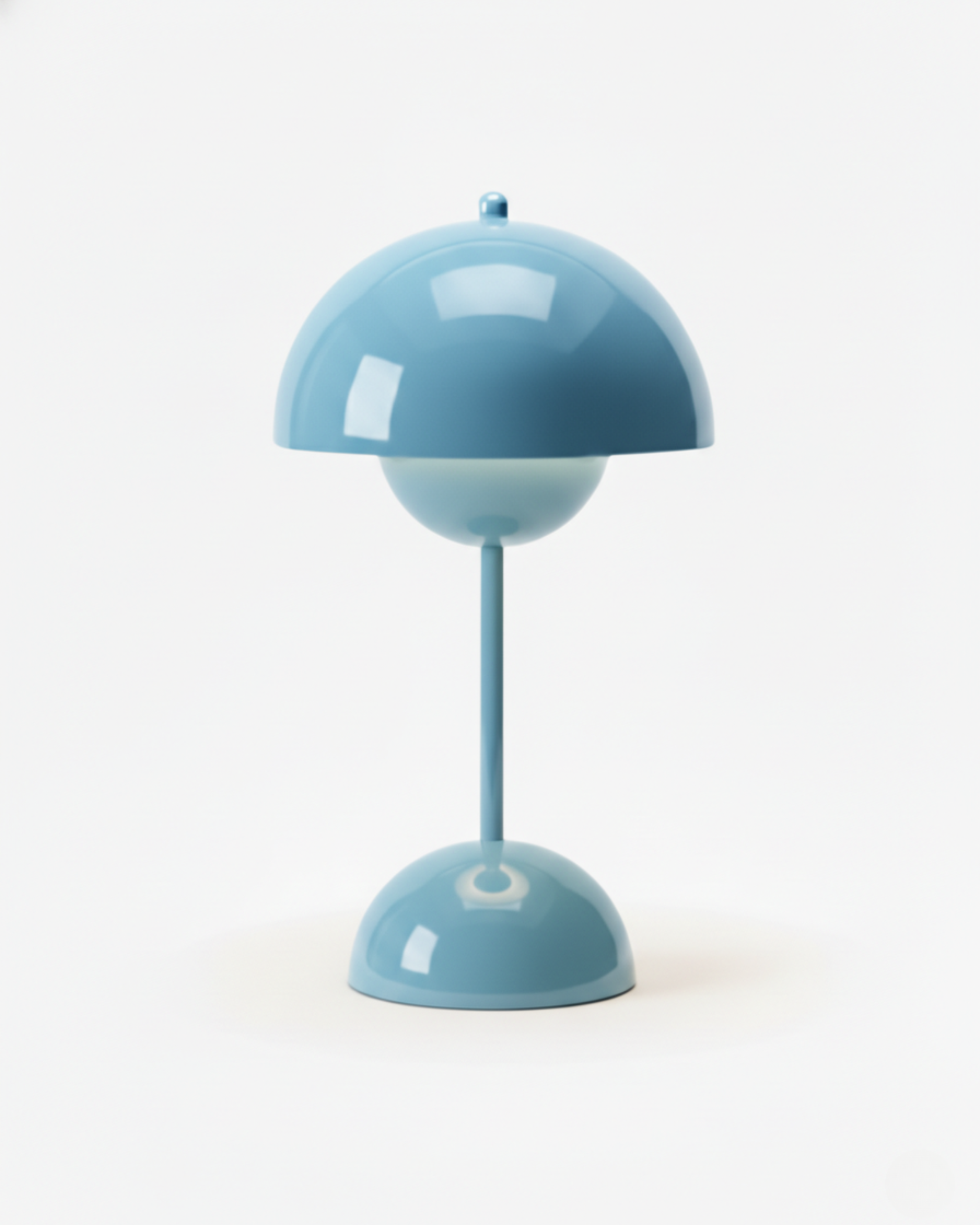 lampe sans fil bleu tactile modele oden par korven studio