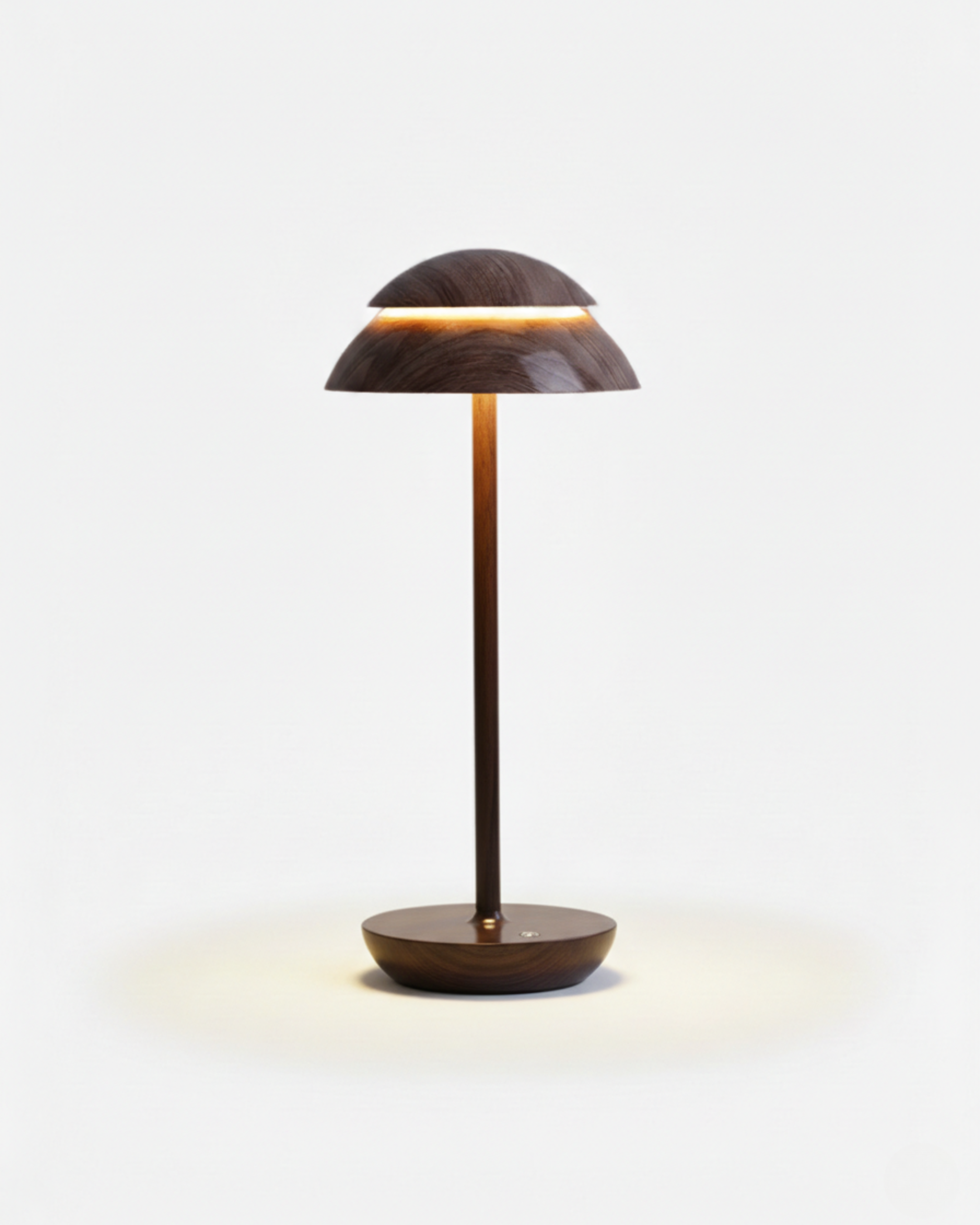 lampe sans fil modele deska par korven studio bois foncée