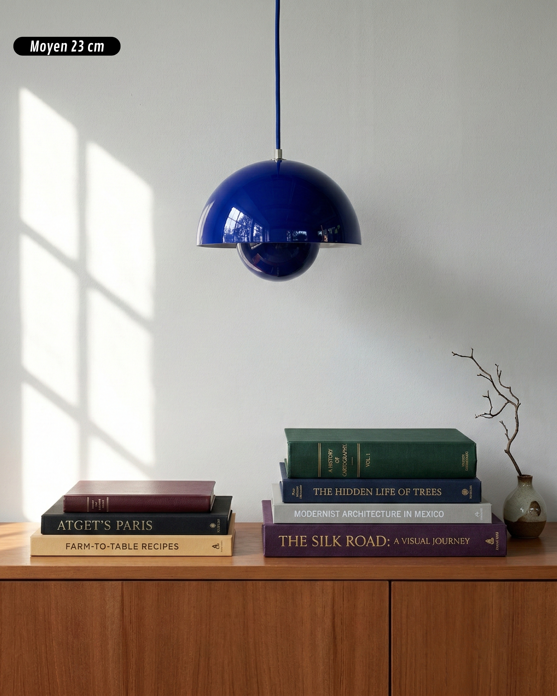 Suspension design Nedo bleu électrique métal style scandinave par korven studio moderne.