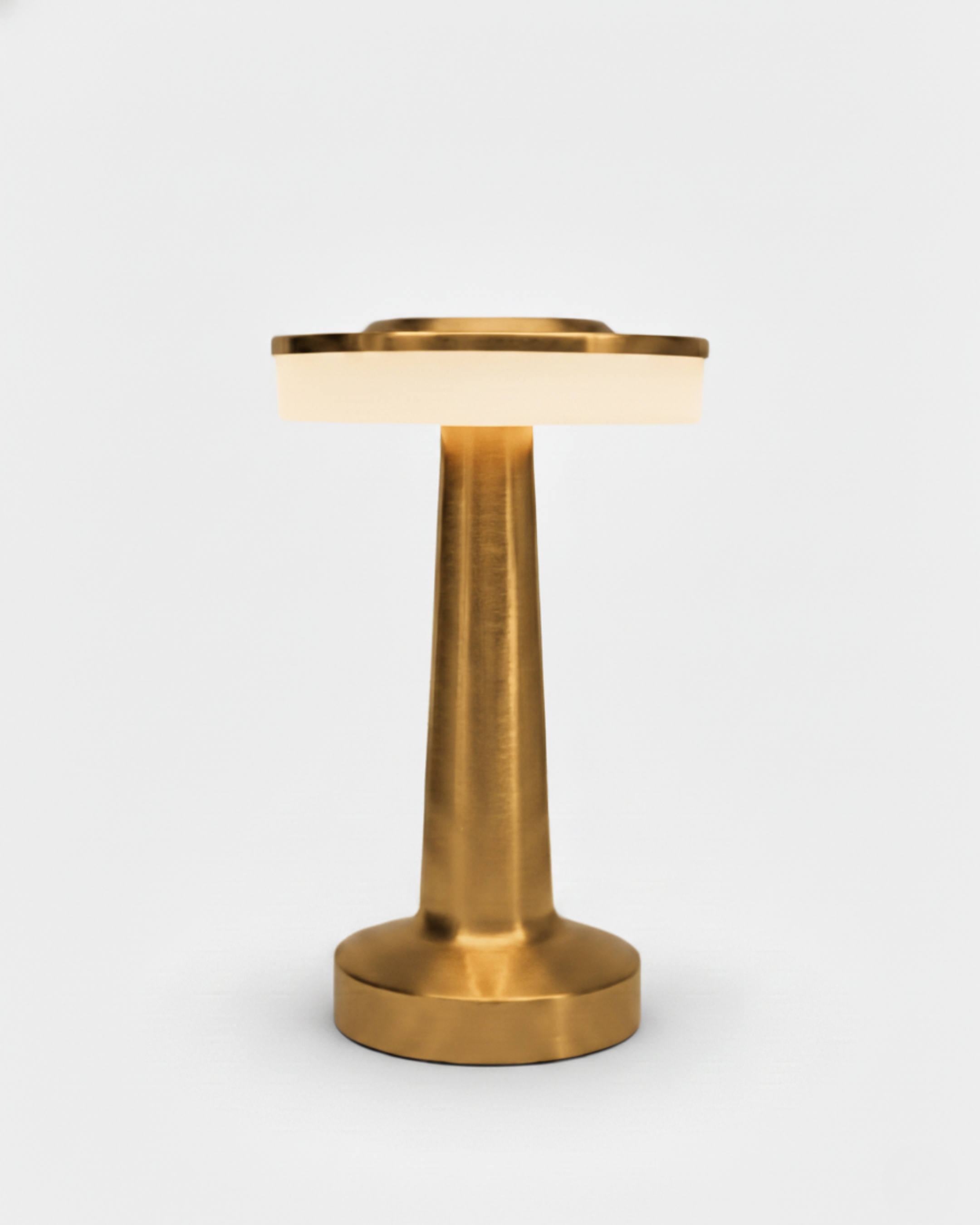 lampe sans fil modele karo par korven studio couleur or 